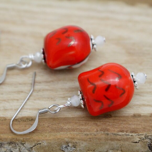 Red Hand Painted Beaded Owl Earrings - Handmade & Hypoallergenic - Picture 6 of 7